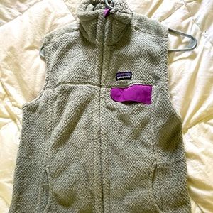 Patagonia grey vest with purple lining